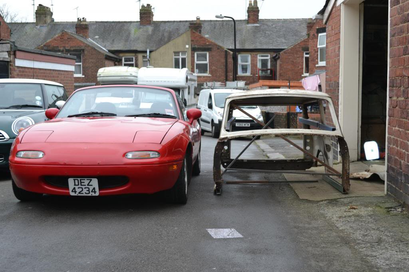 Illustration for article titled Build Thread: classic mini clubman on a miata chassis